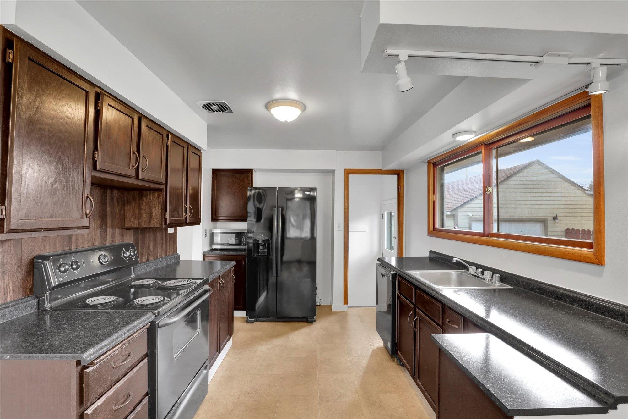 Undisclosed Address Spokane, WA 99203 - Photo 19 of 25