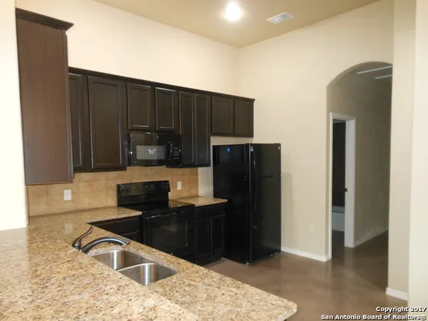 $1,495 | 113 Joanne Cove, New Braunfels, TX 78130