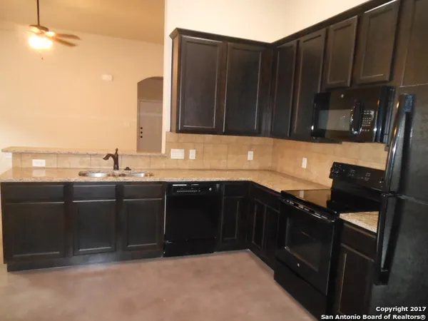 $1,495 | 113 Joanne Cove, New Braunfels, TX 78130