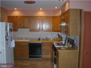 140 Colfax Road Havertown, PA 19083 - Photo 3 of 4