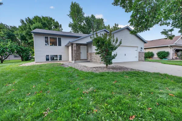 $349,900 | 108 Celestine Circle, Mankato, MN 56001
