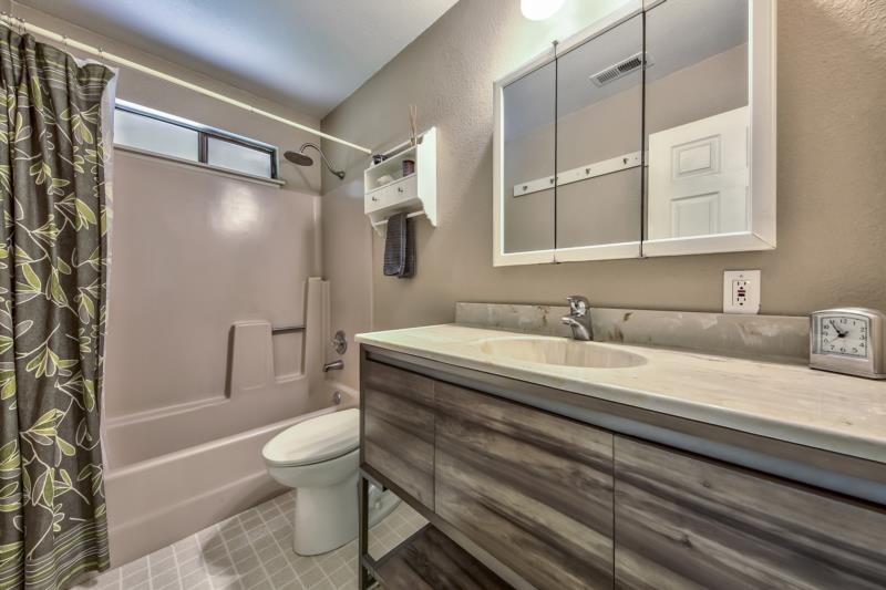 15492 Crown Circle Truckee, CA 96161 - Photo 13 of 19