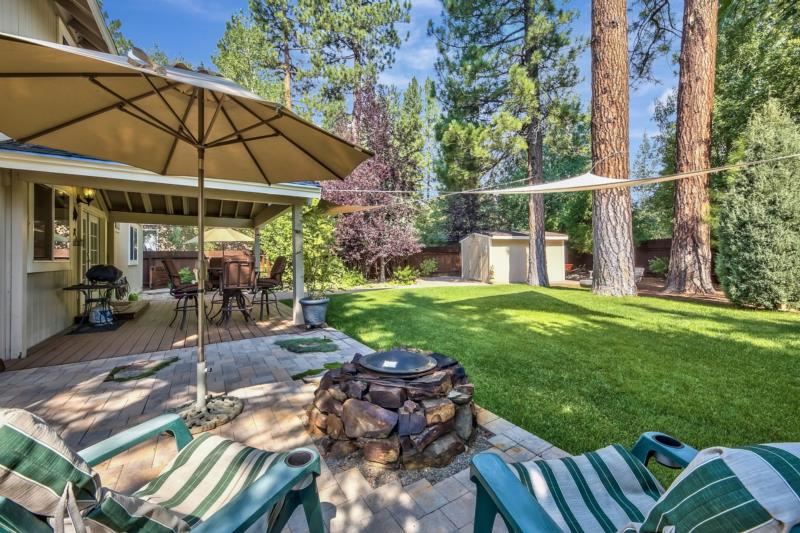 15492 Crown Circle Truckee, CA 96161 - Photo 3 of 19