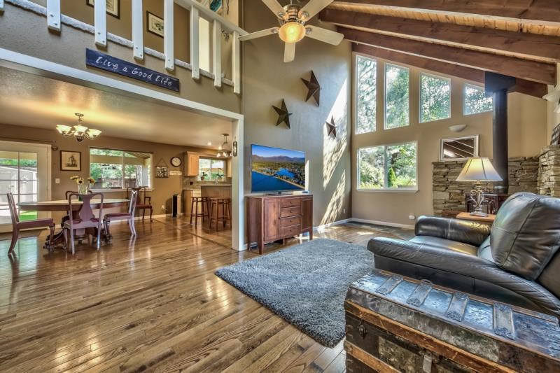 15492 Crown Circle Truckee, CA 96161 - Photo 9 of 19