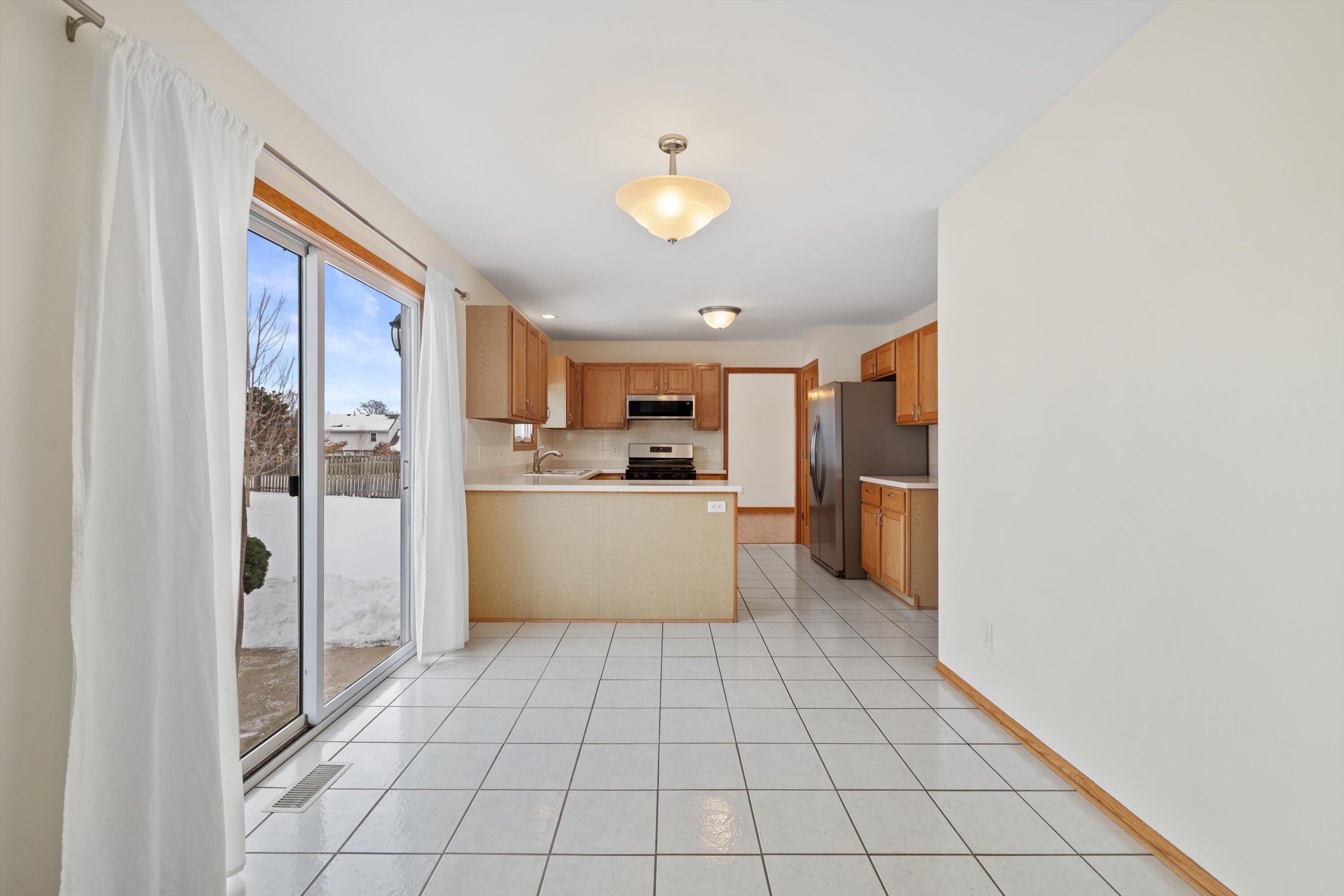 3310 108th Place Pleasant Prairie, WI 53158 - Photo 17 of 53 kitchen