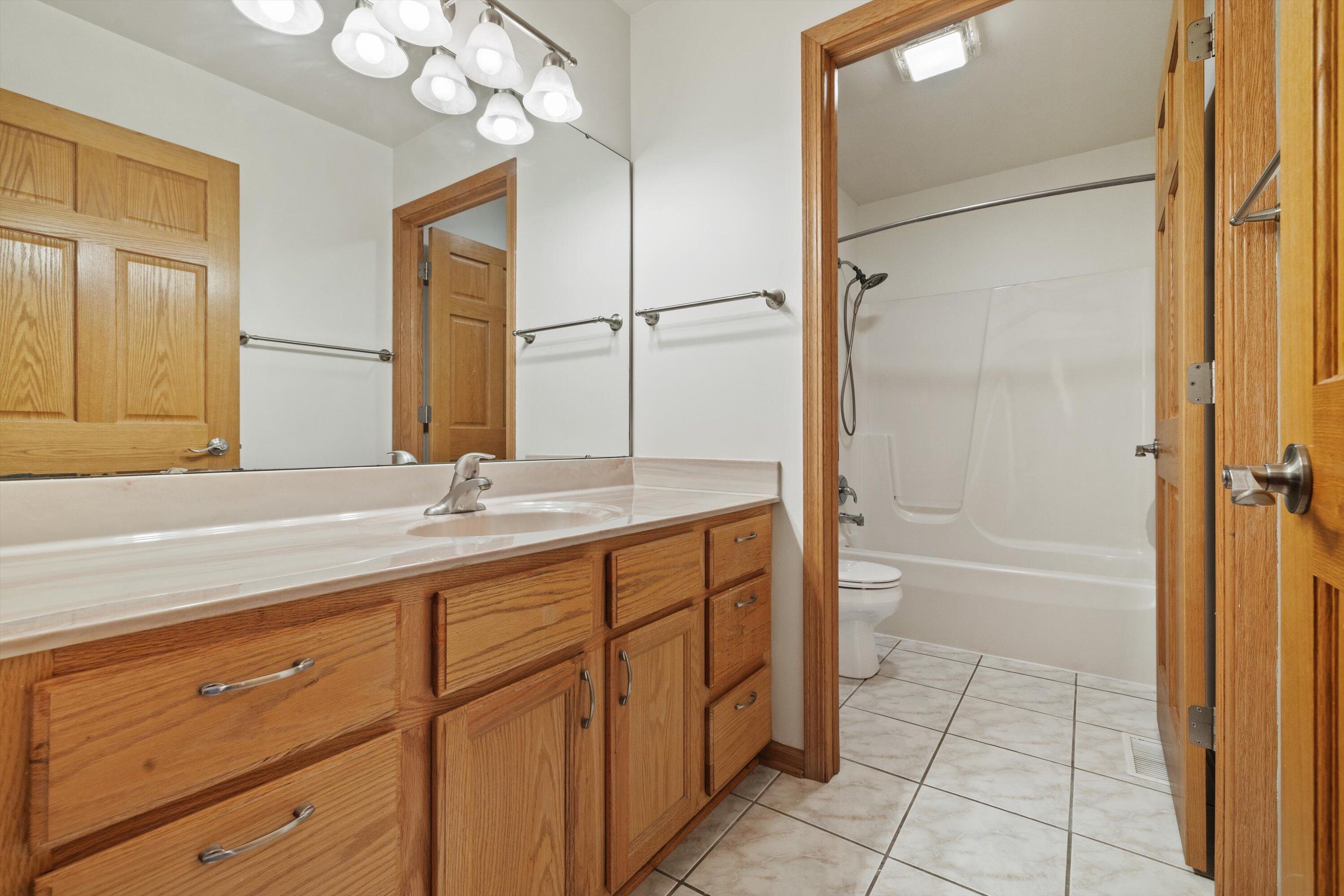 3310 108th Place Pleasant Prairie, WI 53158 - Photo 37 of 53 bathroom