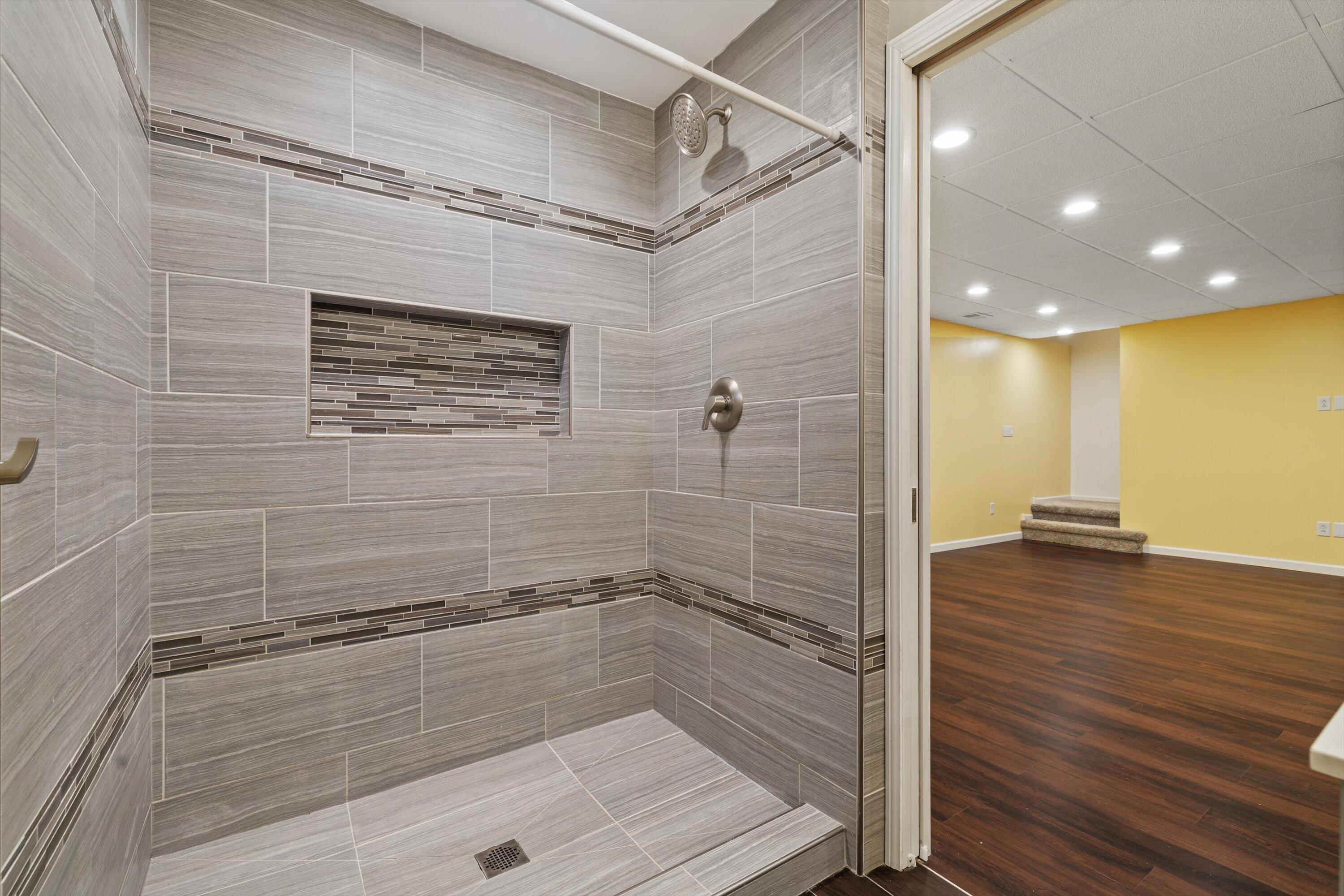 3310 108th Place Pleasant Prairie, WI 53158 - Photo 43 of 53 bathroom