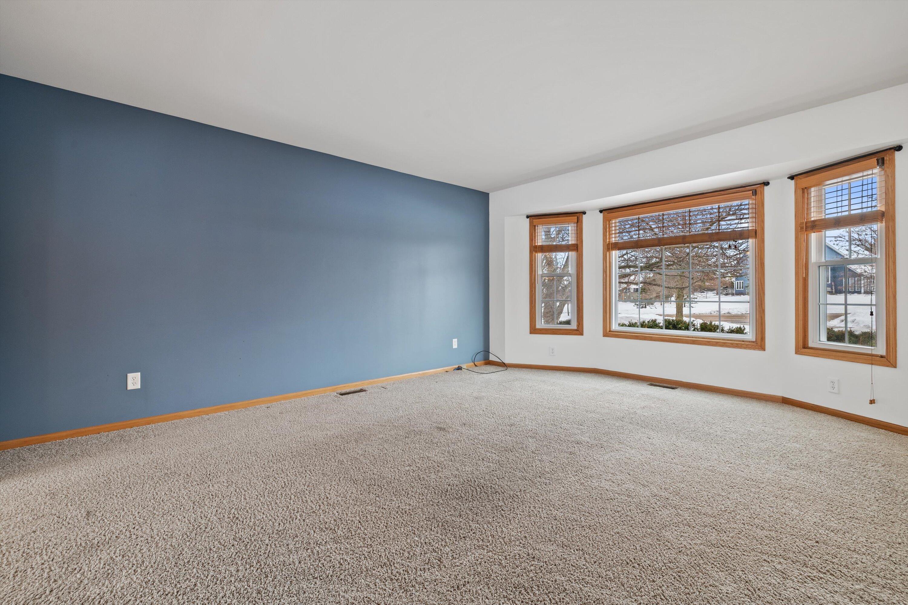3310 108th Place Pleasant Prairie, WI 53158 - Photo 9 of 53 living room