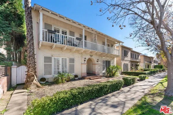 $3,500 | 140 South Camden Drive, Unit 202, Beverly Hills, CA 90212