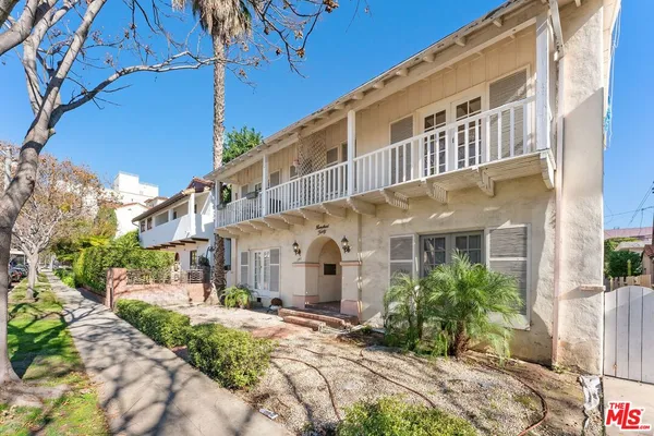 $3,500 | 140 South Camden Drive, Unit 202, Beverly Hills, CA 90212
