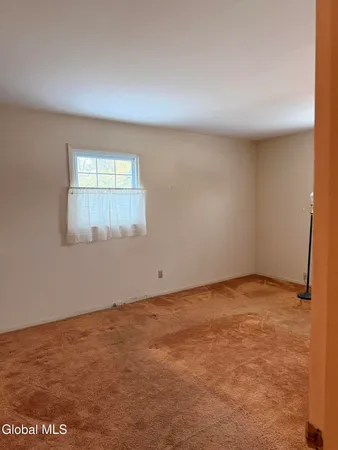 $414,900 | 4 Oak Tree Lane, Colonie, NY 12309