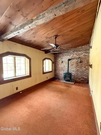 $414,900 | 4 Oak Tree Lane, Colonie, NY 12309