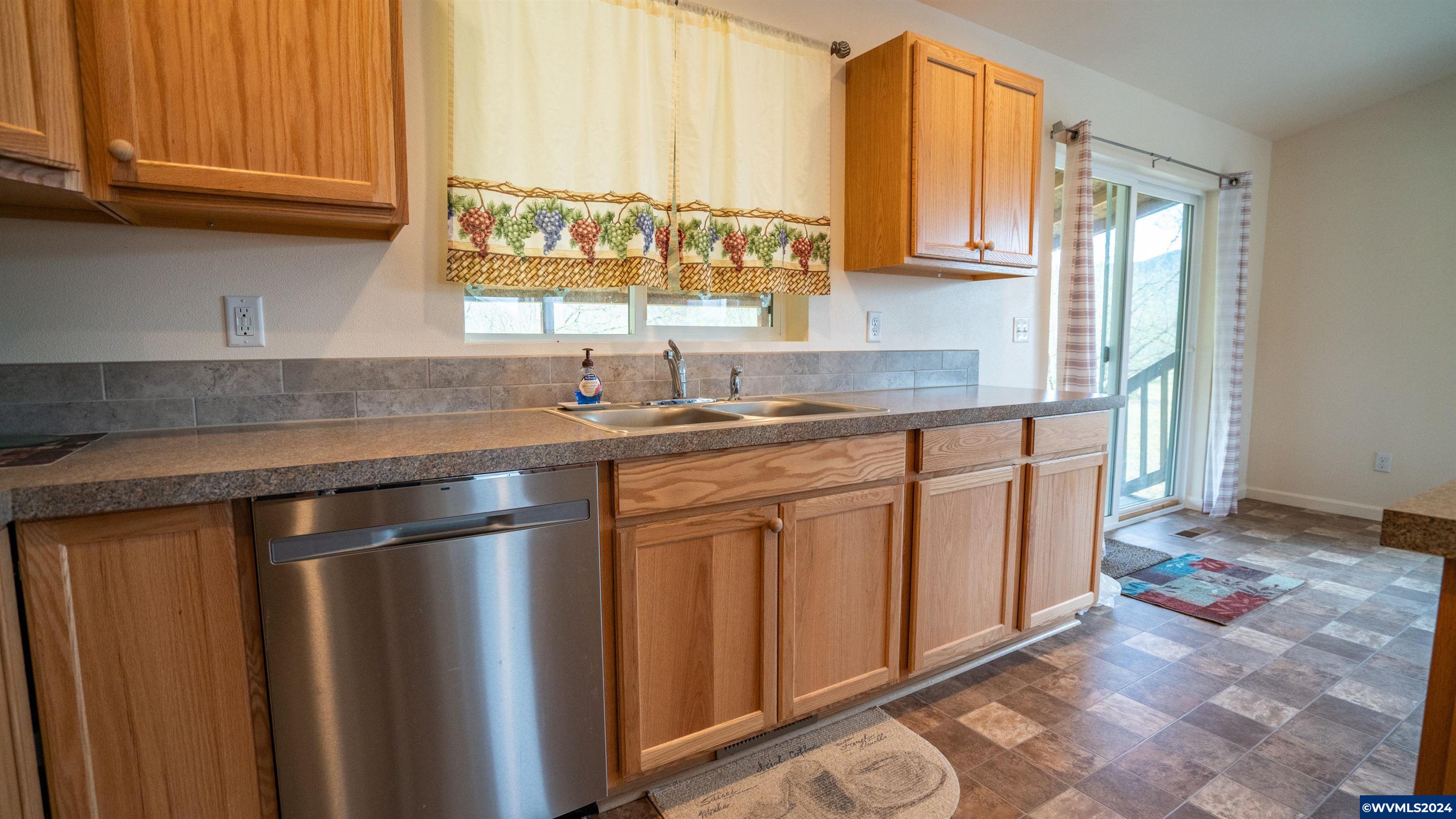 37082 Goats Road Springfield, OR 97478 - Photo 10 of 35