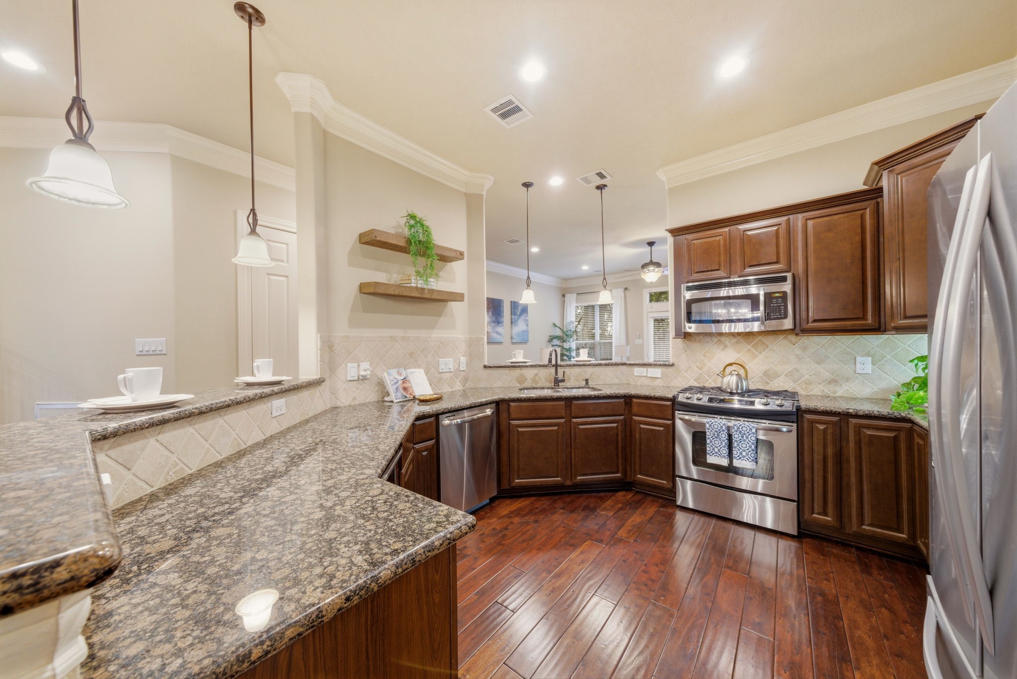 5539 Kiam Street Houston, TX 77007 - Photo 9 of 37