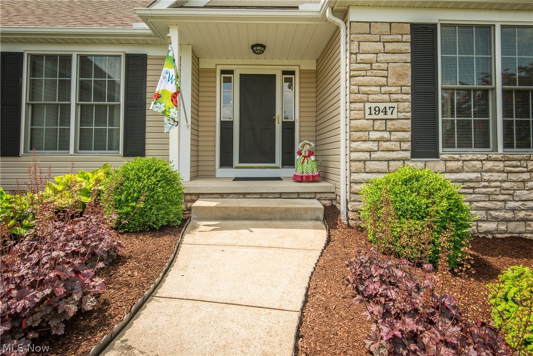 1947 Summerchase Road Northeast Canton, OH 44721 - Photo 2 of 33 Gallery Image 2