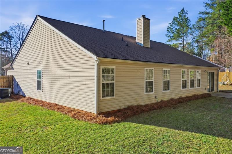 6214 Tree Ridge Dr N West Acworth, GA 30101 - Photo 6 of 41 a front view of a house with a yard