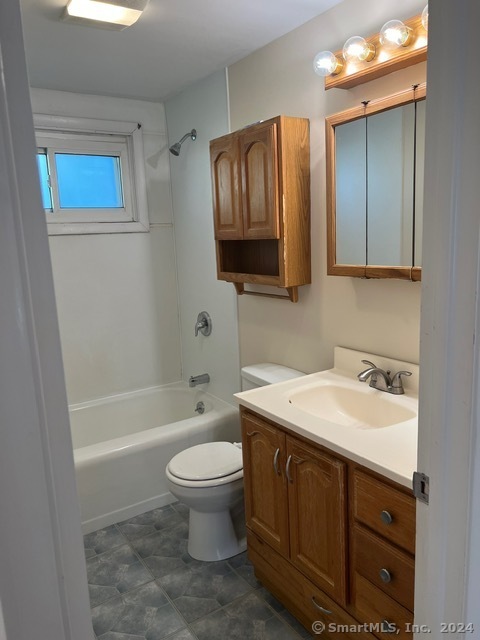 19 Ann Street Manchester, CT 06040 - Photo 16 of 39