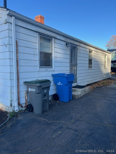 19 Ann Street Manchester, CT 06040 - Photo 2 of 39