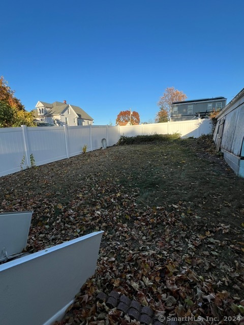 19 Ann Street Manchester, CT 06040 - Photo 31 of 39