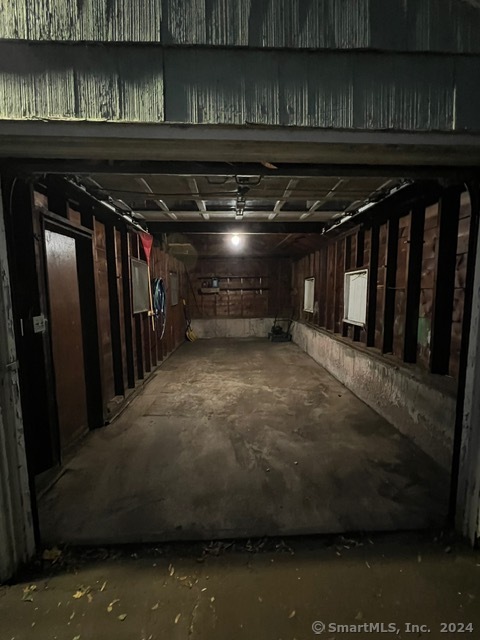 19 Ann Street Manchester, CT 06040 - Photo 5 of 39