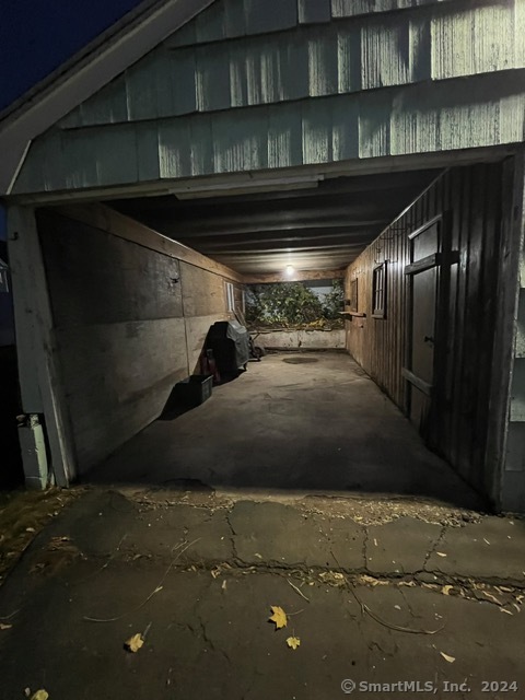 19 Ann Street Manchester, CT 06040 - Photo 6 of 39