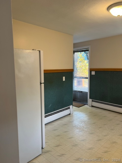 19 Ann Street Manchester, CT 06040 - Photo 9 of 39