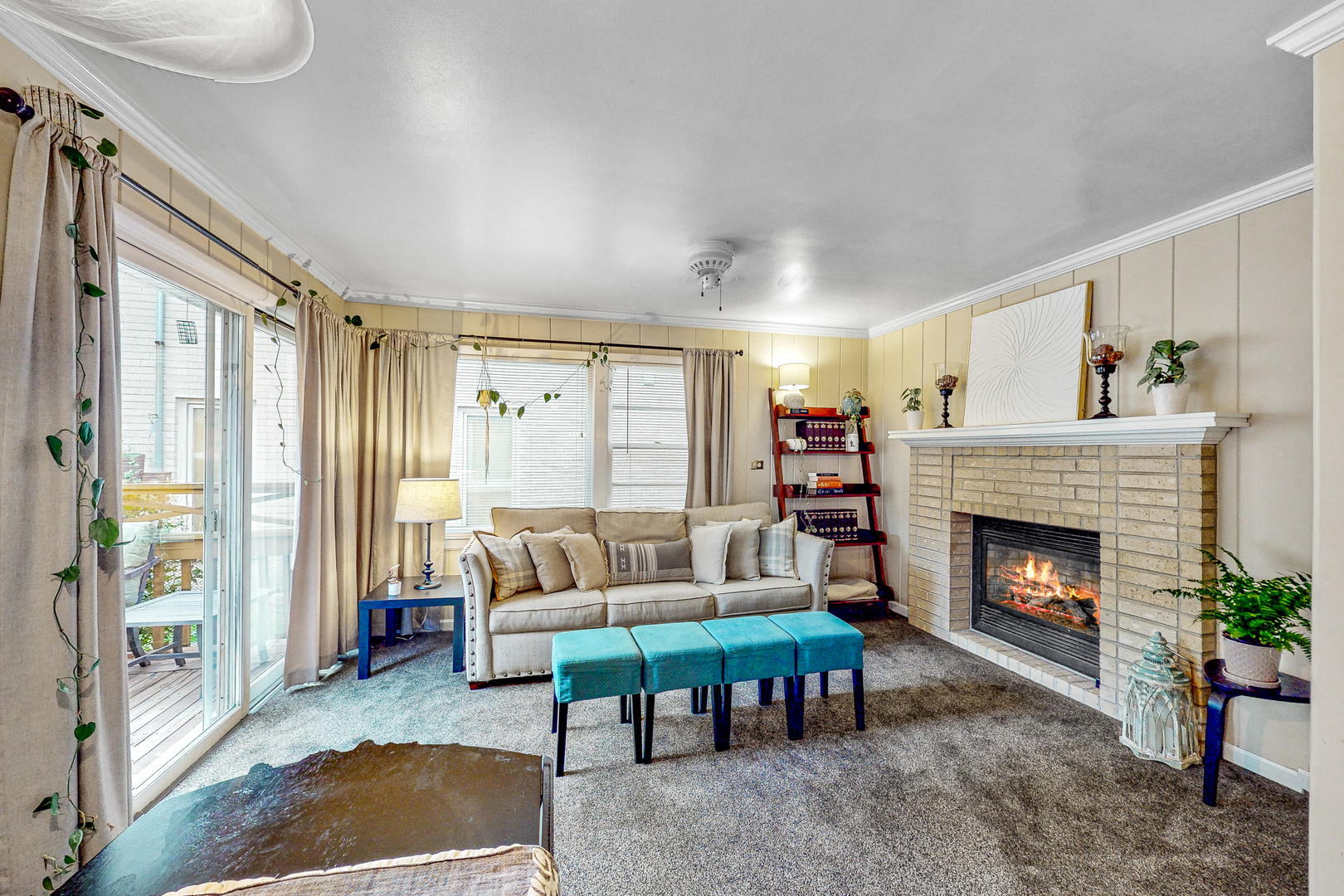 823 South Western Avenue Park Ridge, IL 60068 - Photo 12 of 39 a living room with furniture and a fireplace