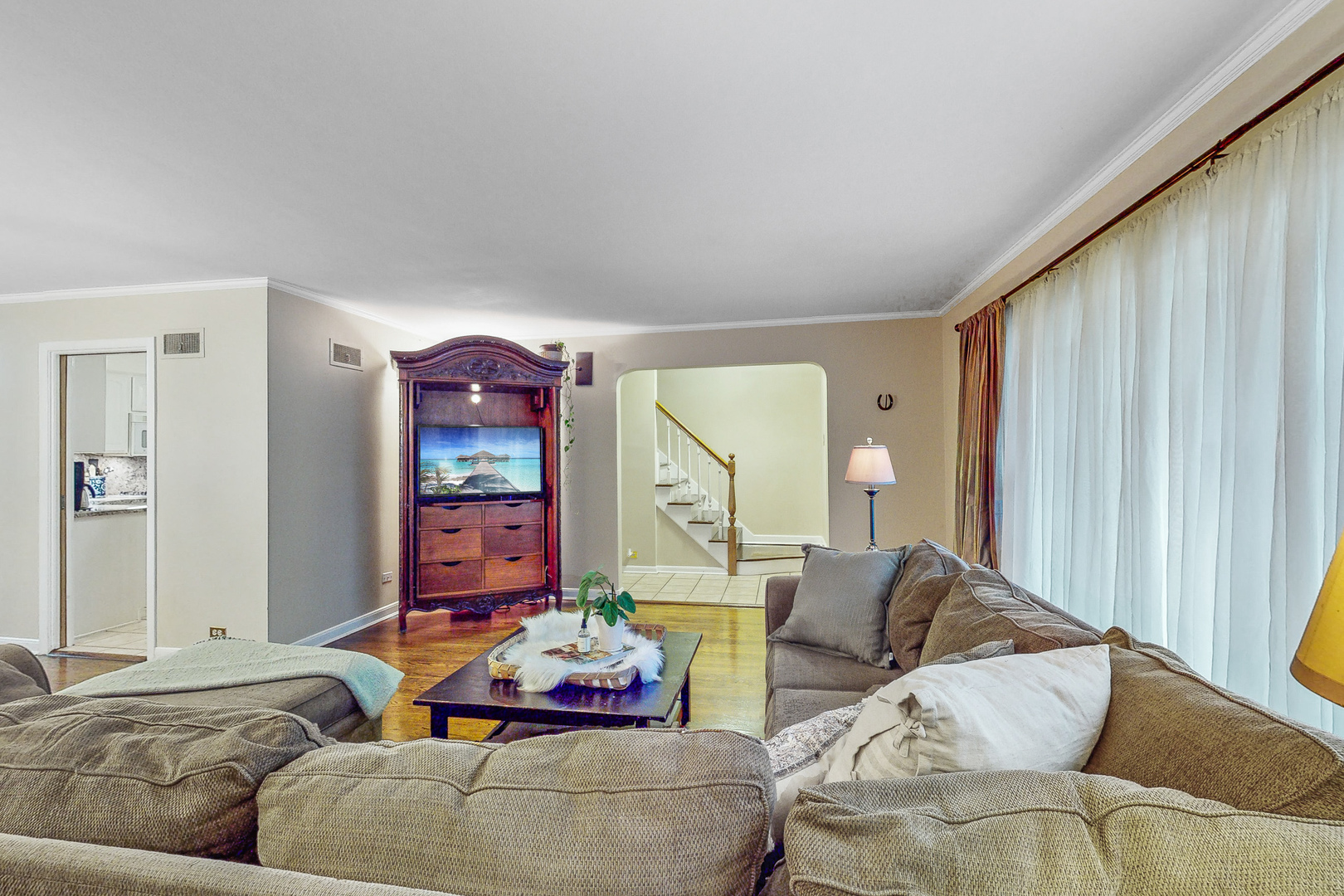 823 South Western Avenue Park Ridge, IL 60068 - Photo 5 of 39 a living room with furniture and wooden floor
