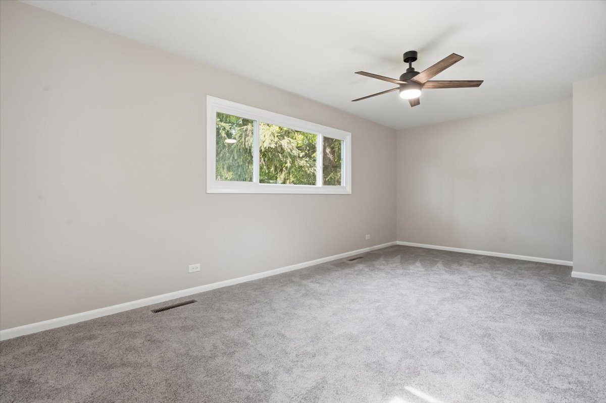 641 Clover Road Wauconda, IL 60084 - Photo 23 of 35