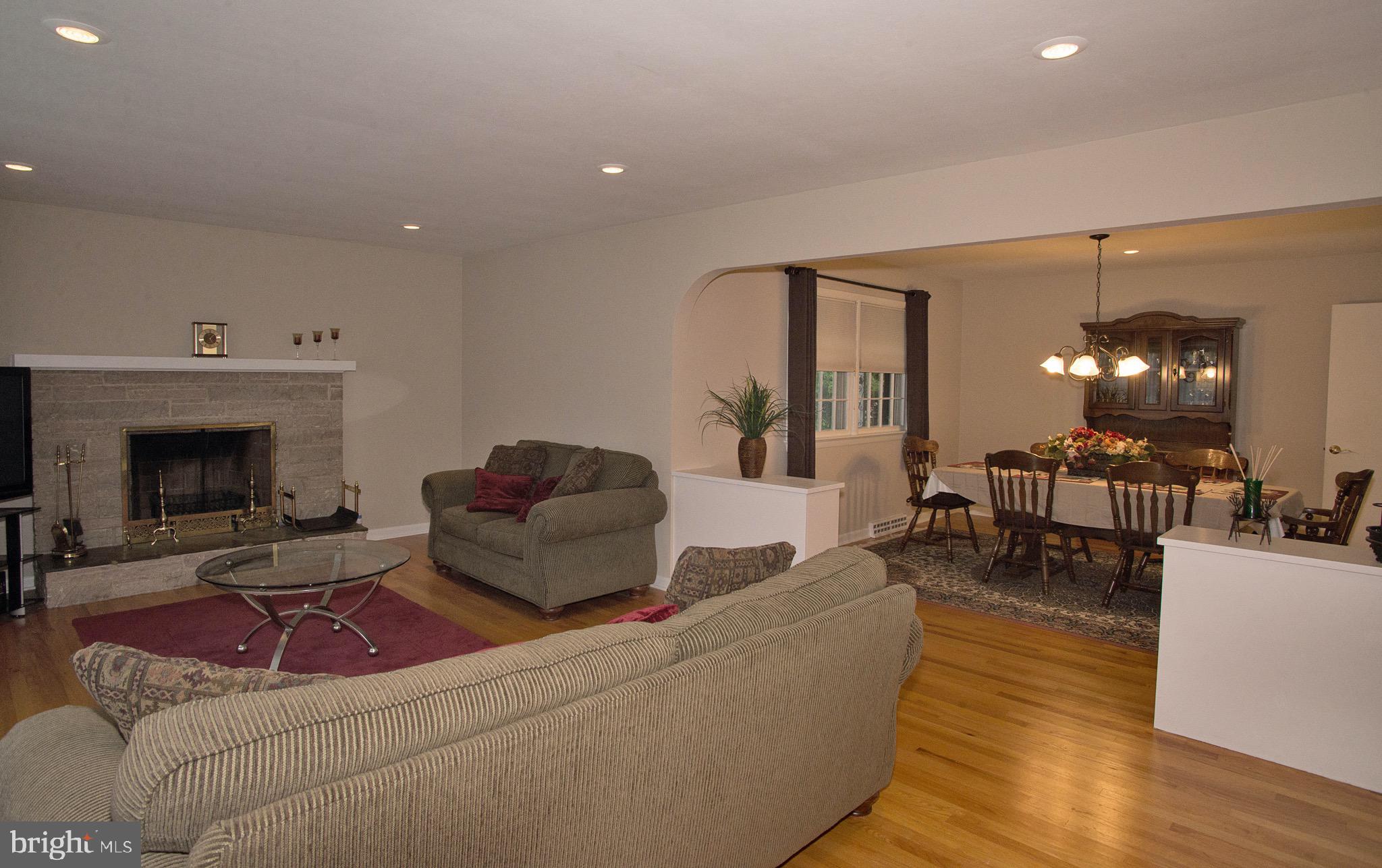 22 Farm Road Ewing, NJ 08638 - Photo 8 of 25