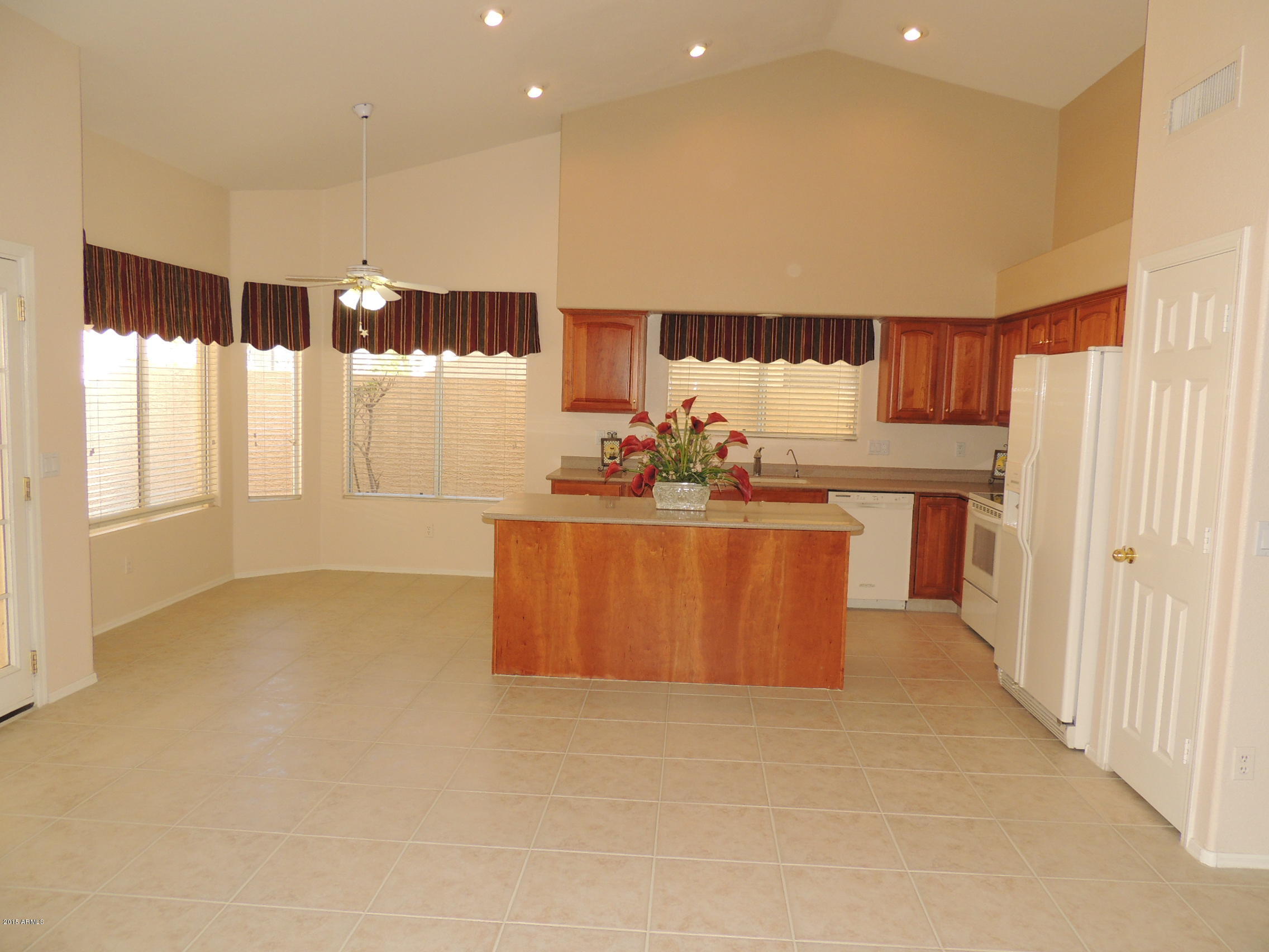 4166 East Rockledge Road Phoenix, AZ 85044 - Photo 9 of 27 Entrockledge 4166 015