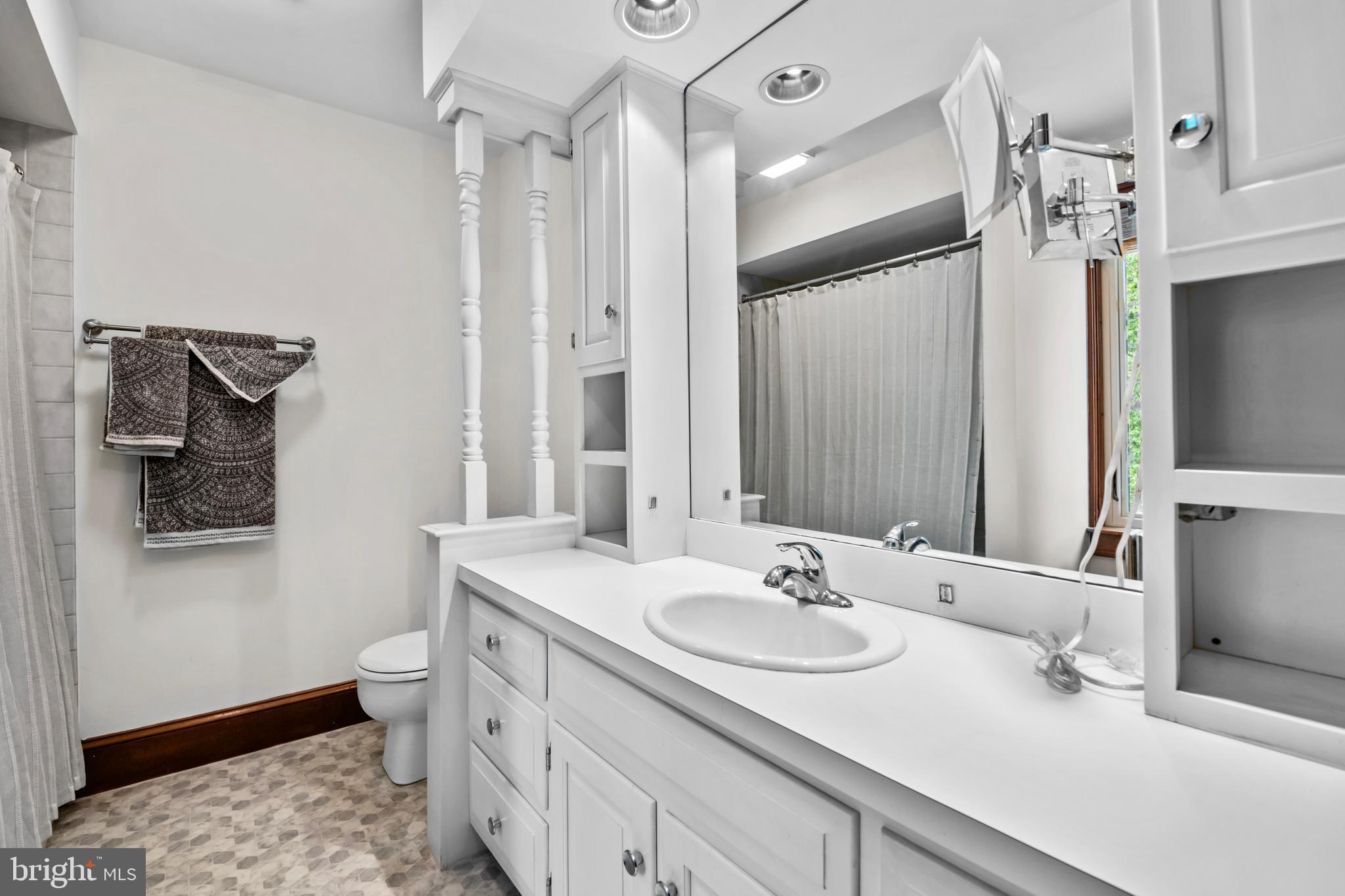 430 West Orange Street Lititz, PA 17543 - Photo 35 of 50 Full Bath