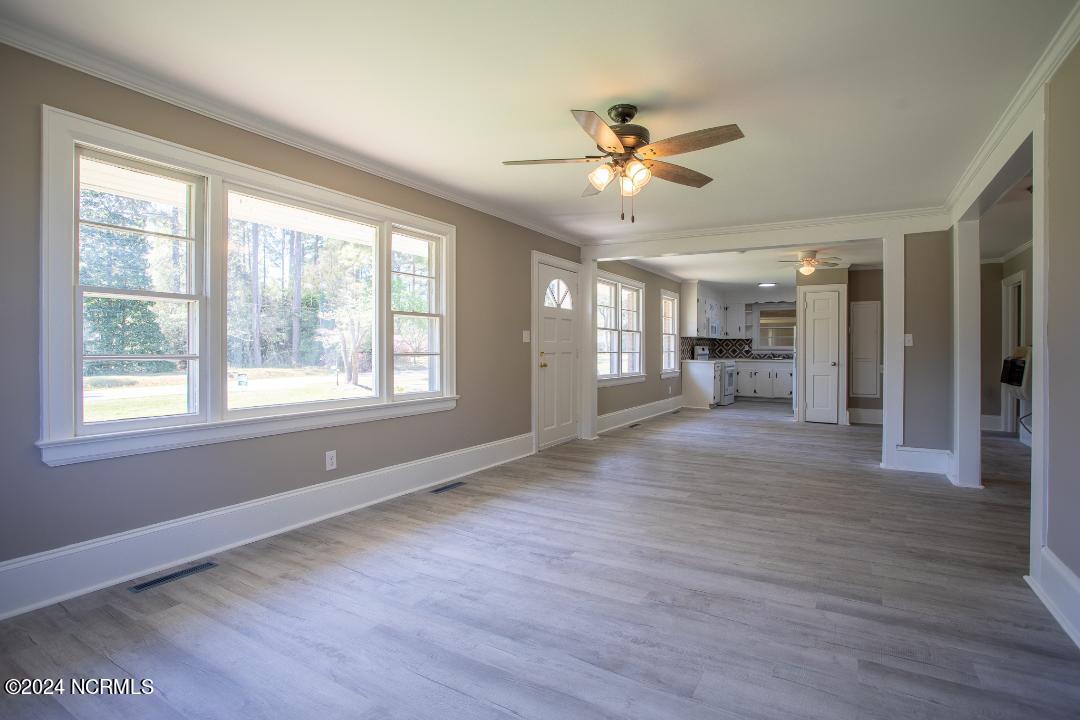 222 Old Roper Loop Plymouth, NC 27962 - Photo 3 of 30 Living Area