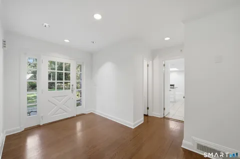 $2,695,000 | 18 Linda Lane, Darien, CT 06820