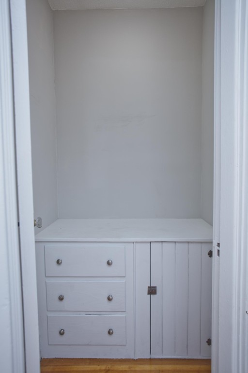44 Ridgeway Street Holyoke, MA 01040 - Photo 17 of 29 Gallery Image 17