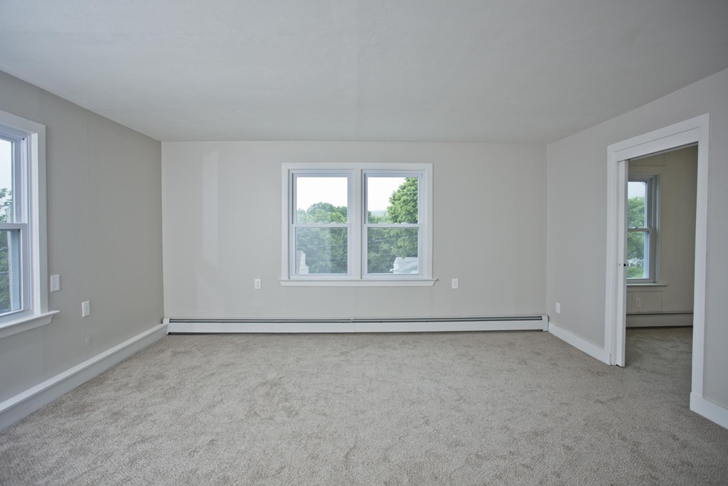 44 Ridgeway Street Holyoke, MA 01040 - Photo 26 of 29 Gallery Image 26