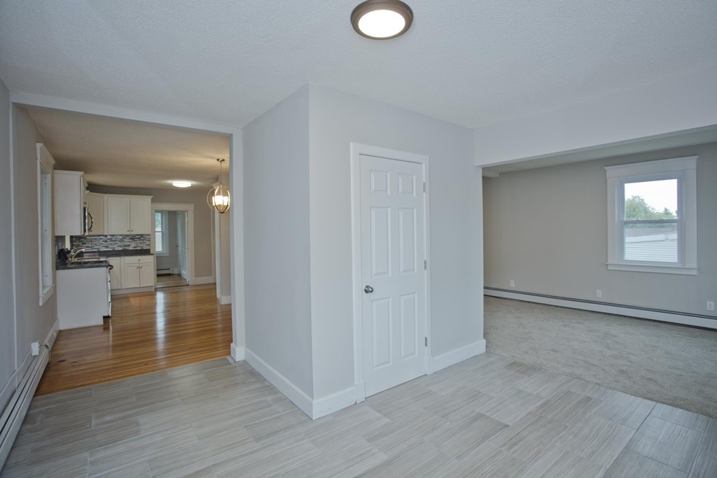 44 Ridgeway Street Holyoke, MA 01040 - Photo 8 of 29 Gallery Image 8