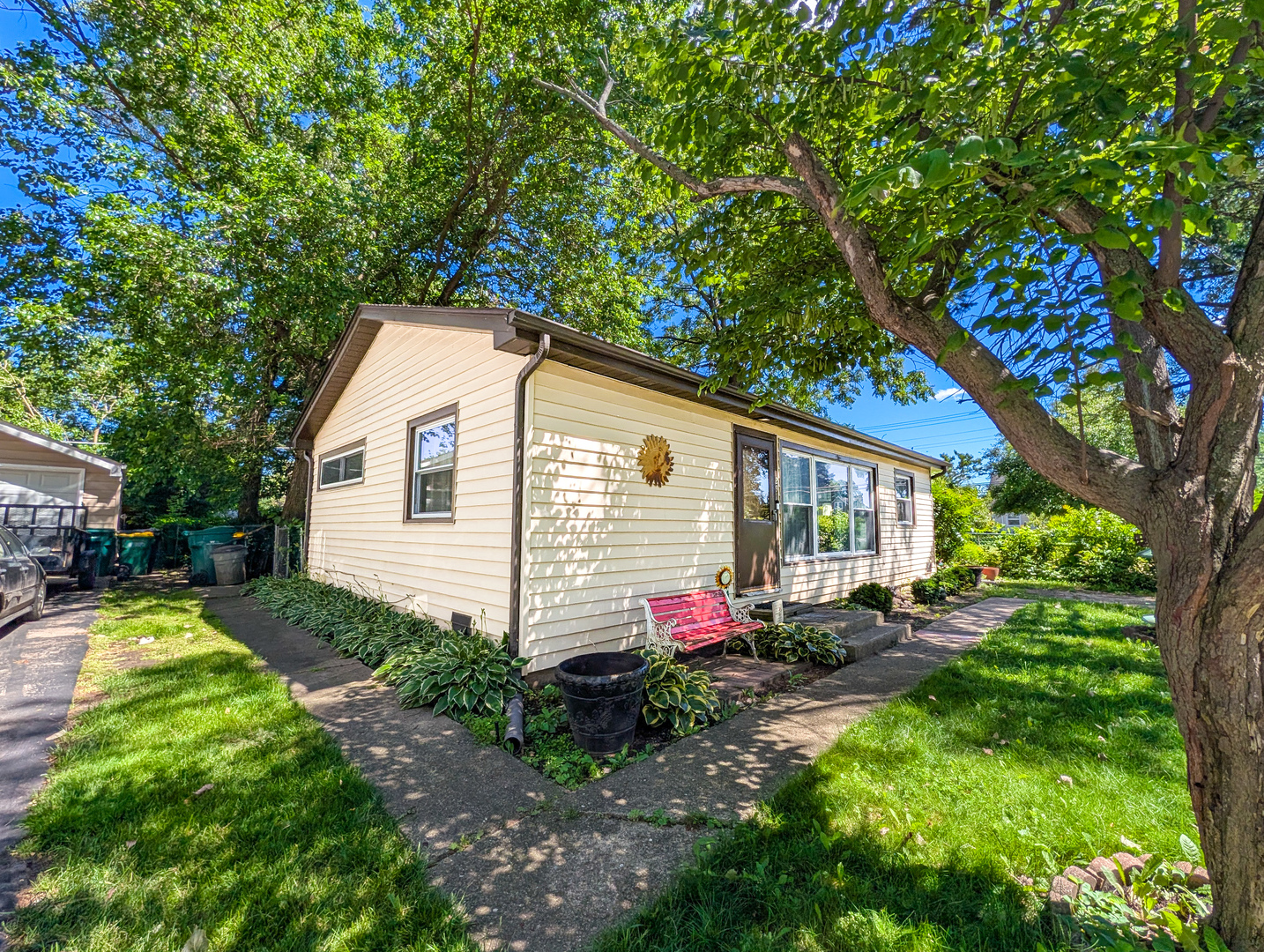 291 3rd Street Wheeling, IL 60090 - Photo 3 of 32