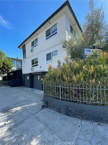 $2,195 | 702 South St Andrews Place, Unit 2, Los Angeles, CA 90005