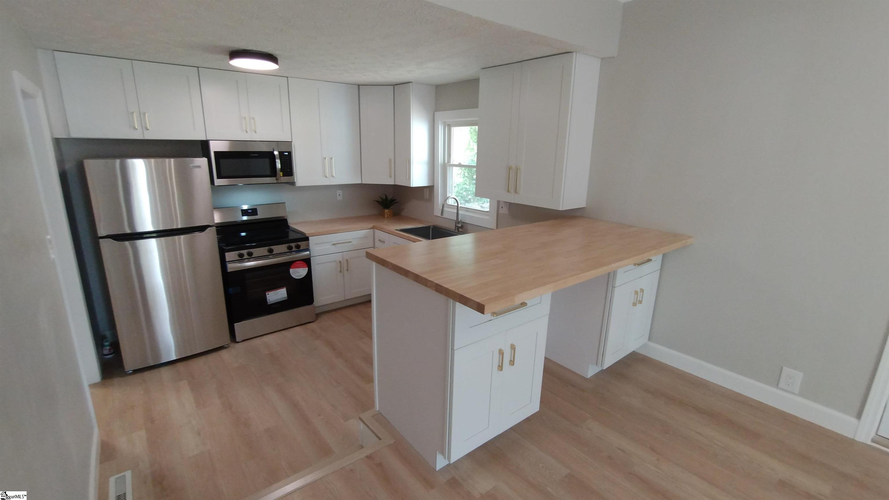226 Gin Road Piedmont, SC 29673 - Photo 3 of 15 Gallery Image 3