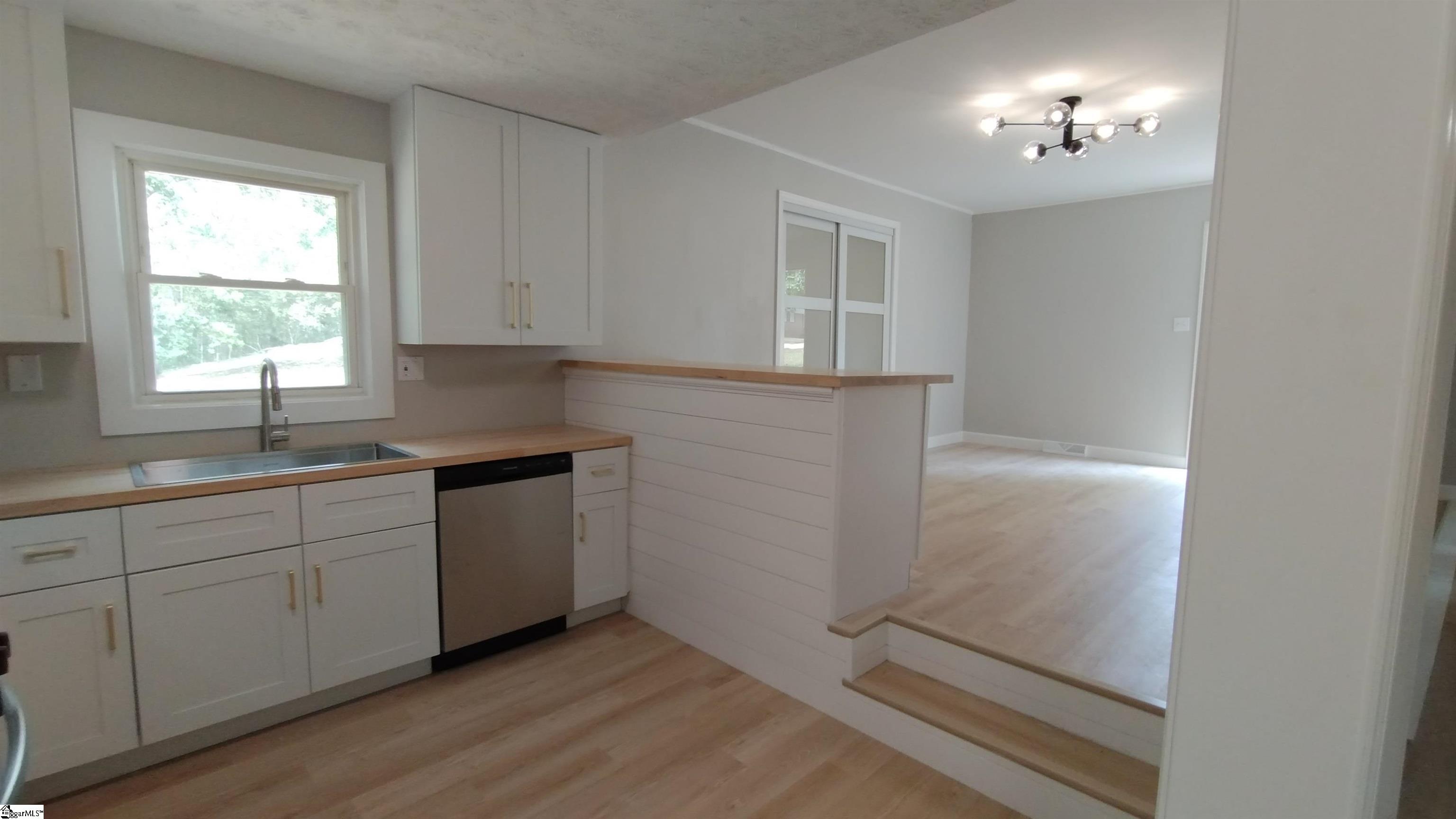 226 Gin Road Piedmont, SC 29673 - Photo 4 of 15 Gallery Image 4