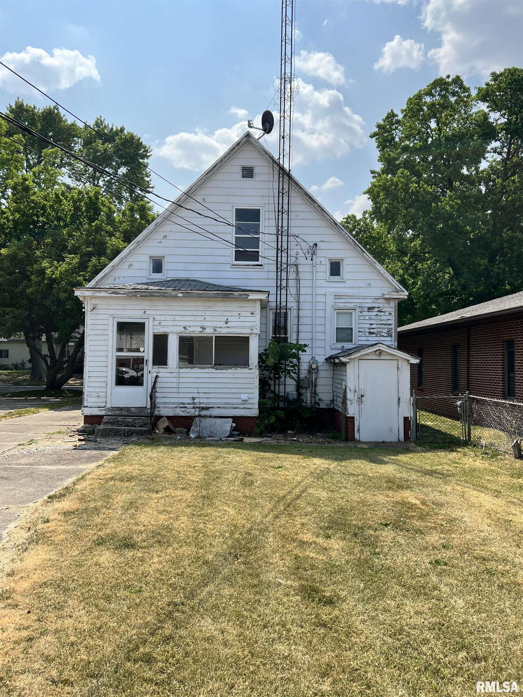 830 South College Street Springfield, IL 62704 - Photo 2 of 8