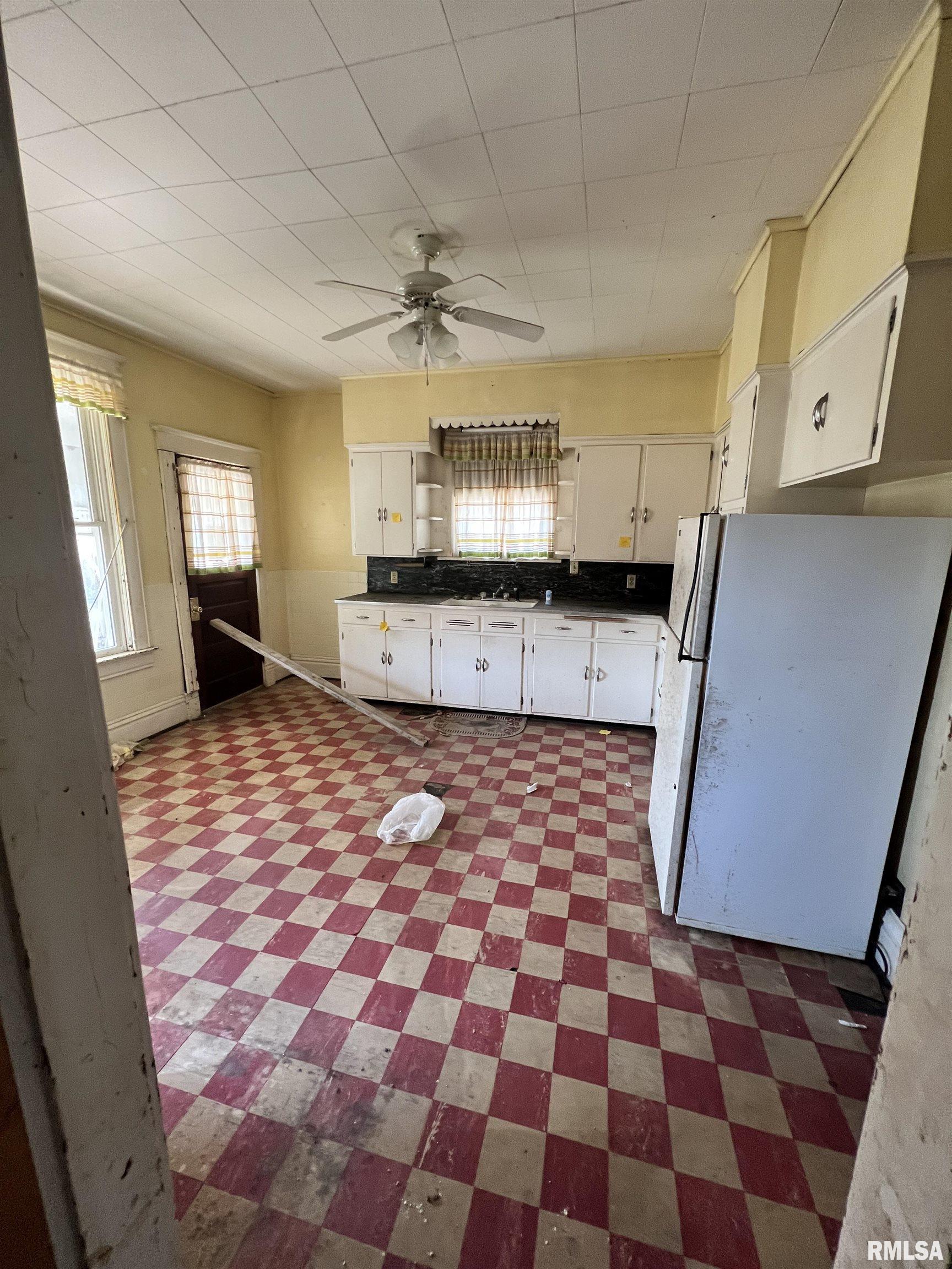 830 South College Street Springfield, IL 62704 - Photo 6 of 8