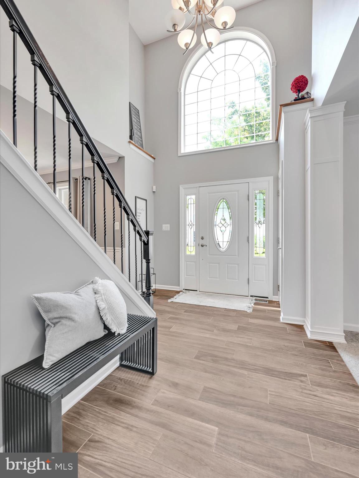 7559 Pinewild Road Seven Valleys, PA 17360 - Photo 6 of 78 Foyer a