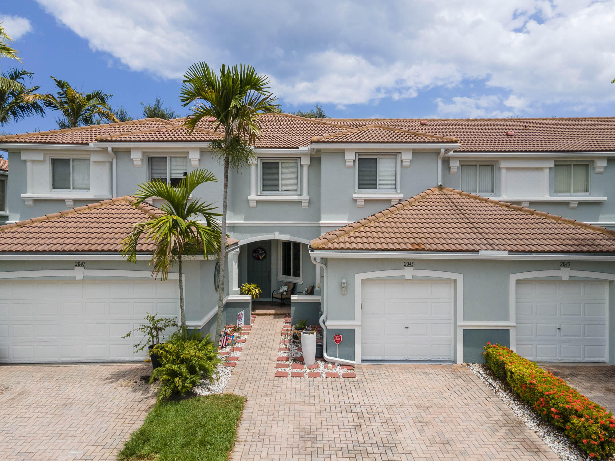 2045 Oakhurst Way Riviera Beach, FL 33404 - Photo 2 of 25 DJI_0587
