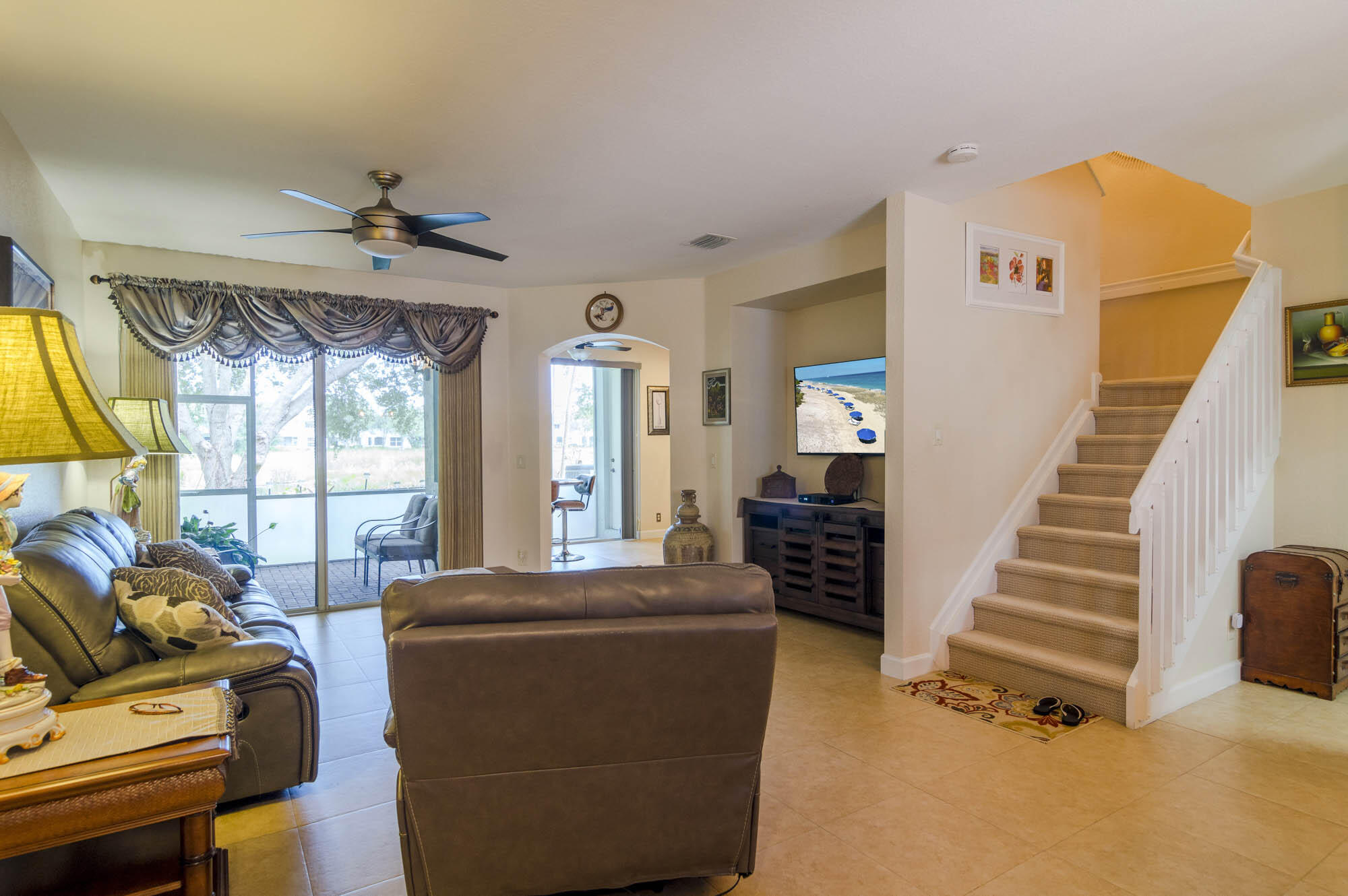 2045 Oakhurst Way Riviera Beach, FL 33404 - Photo 3 of 25 _IMG0507