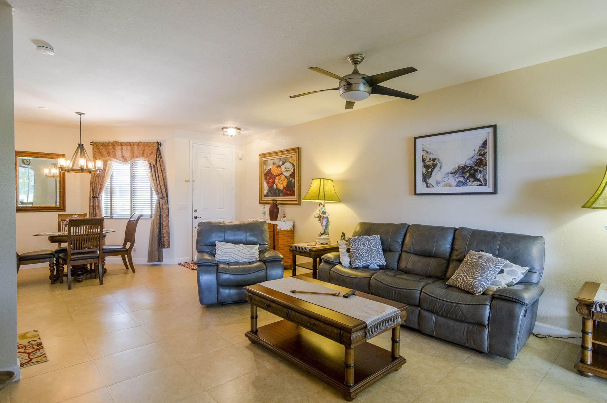 2045 Oakhurst Way Riviera Beach, FL 33404 - Photo 5 of 25 _IMG0510