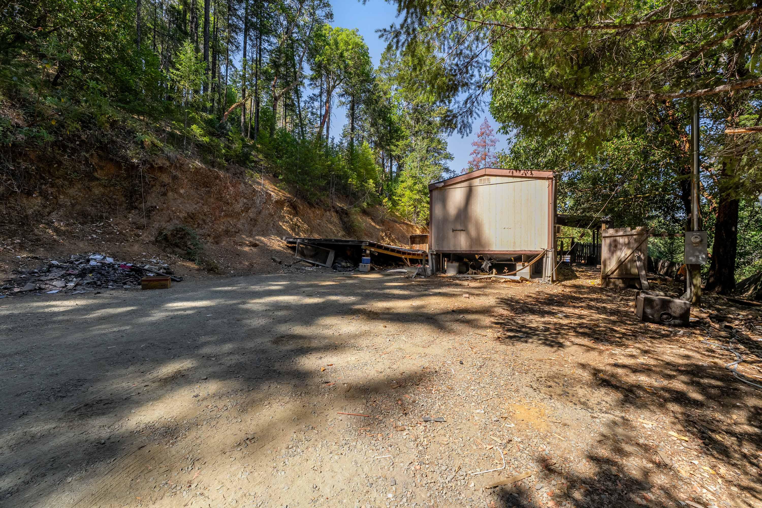 603 Glendon Road Cave Junction, OR 97523 - Photo 10 of 22 EXT (7 of 13)