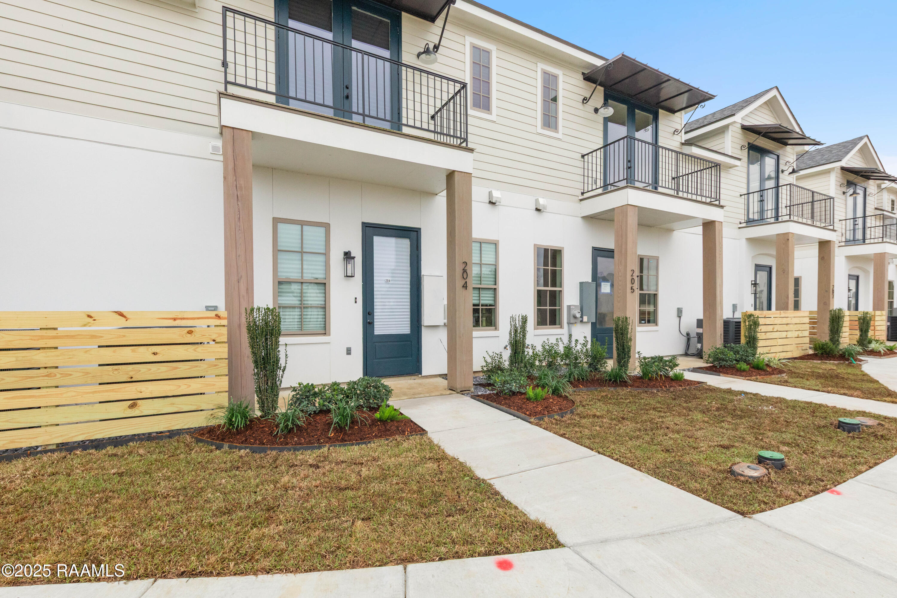 315 Sandstone Avenue, Unit 202 Scott, LA 70583 - Photo 1 of 29 200SandstoneExt-11