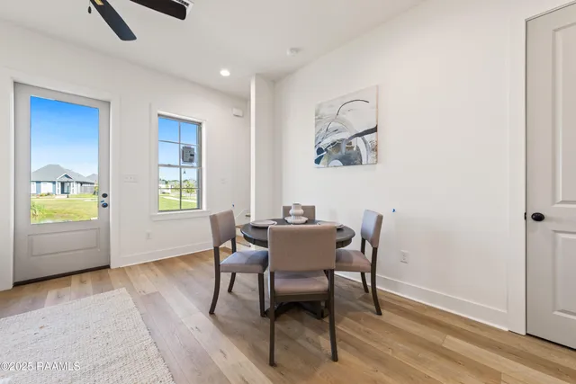 $269,000 | 315 Sandstone Avenue, Unit 202, Scott, LA 70583